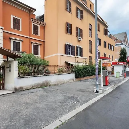 Marisa Vatican House