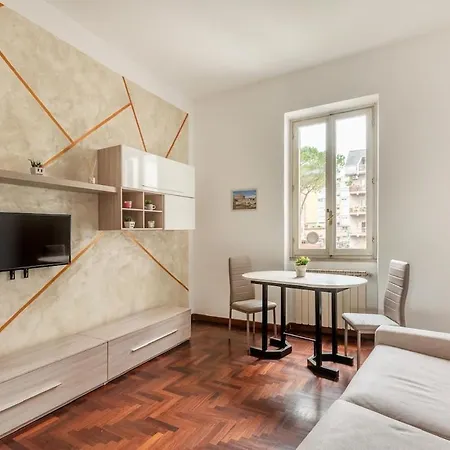 Marisa Vatican House *